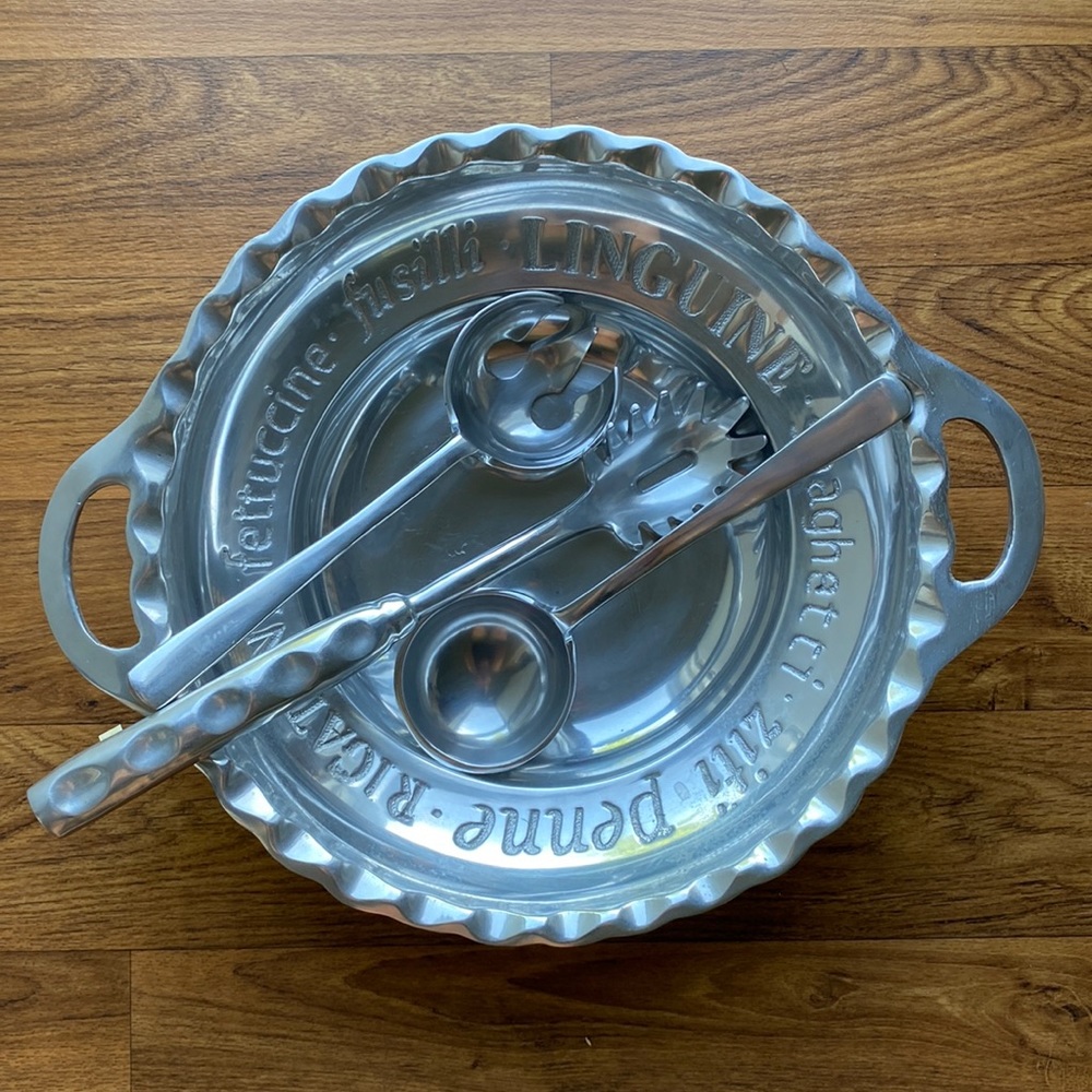 Pasta serving bowl and utensils